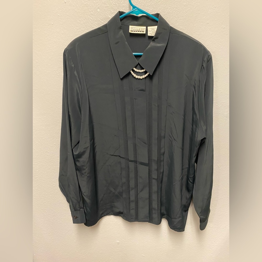 St. John Collection Black Long-Sleeve Pleat-Front Blouse